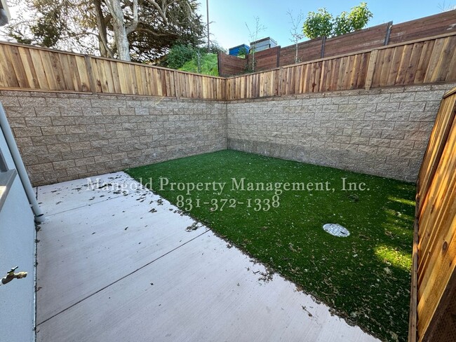 Building Photo - Beautiful 1-Bed 1-Bath Triplex Located In ...
