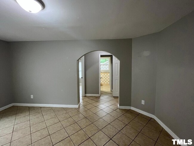 Foto del edificio - 316 W Chestnut Ave