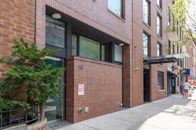 Building Photo - 147 Lexington Ave