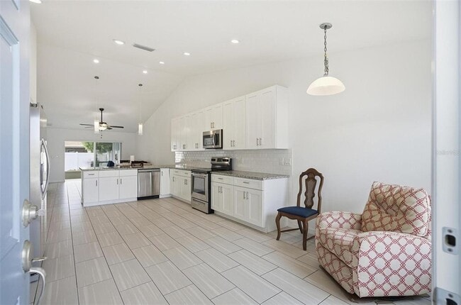 Building Photo - 4 Lynton Pl