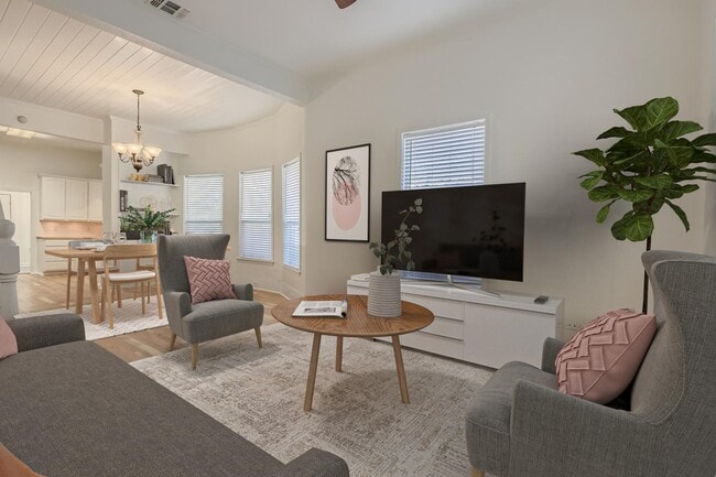 Foto del edificio - Updated & charming Lavaca home with large fenced yard