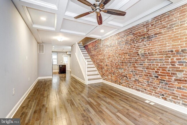 Building Photo - 822 S Highland Ave