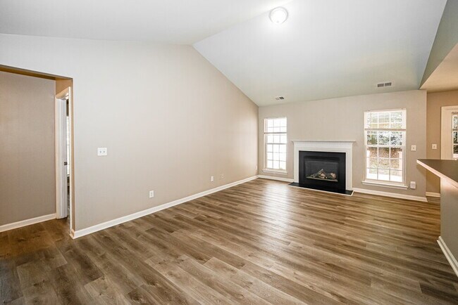 Foto del edificio - 5833 Lawn Meadow Dr