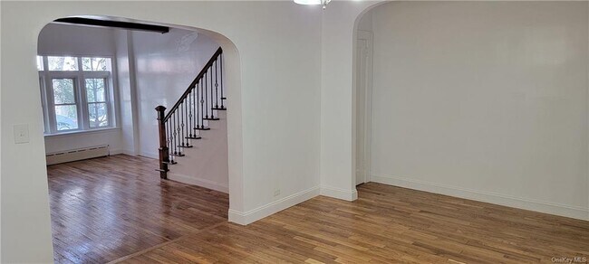 Building Photo - 3248 Irwin Ave