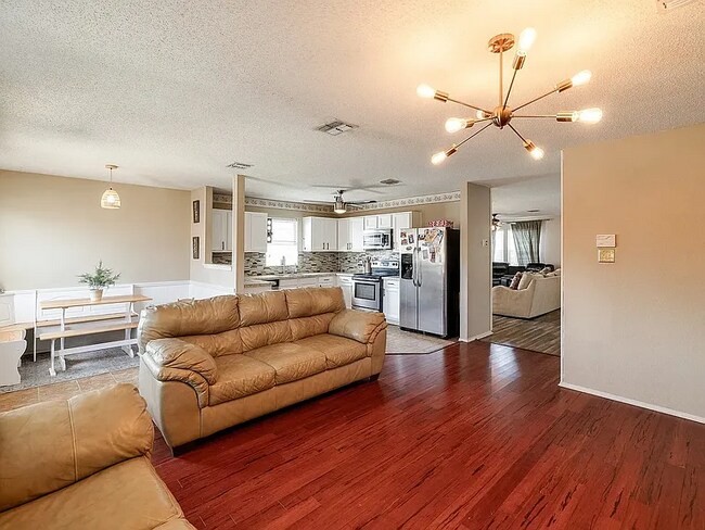 Foto del edificio - 1435 Greenbrook Dr