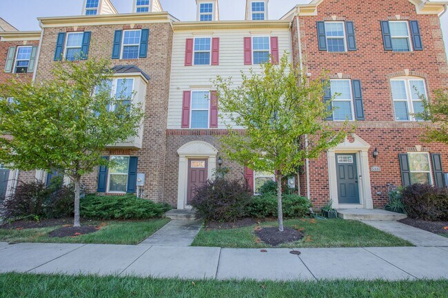 Foto del edificio - Spacious 4 BR/3.5 BA Townhome in Greenbelt!
