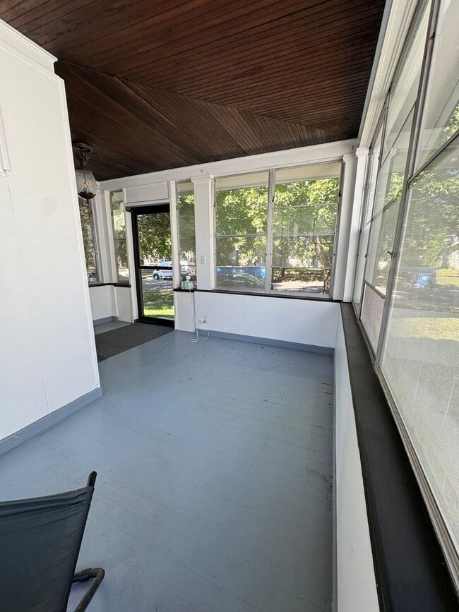 Building Photo - 2096 Randolph Ave