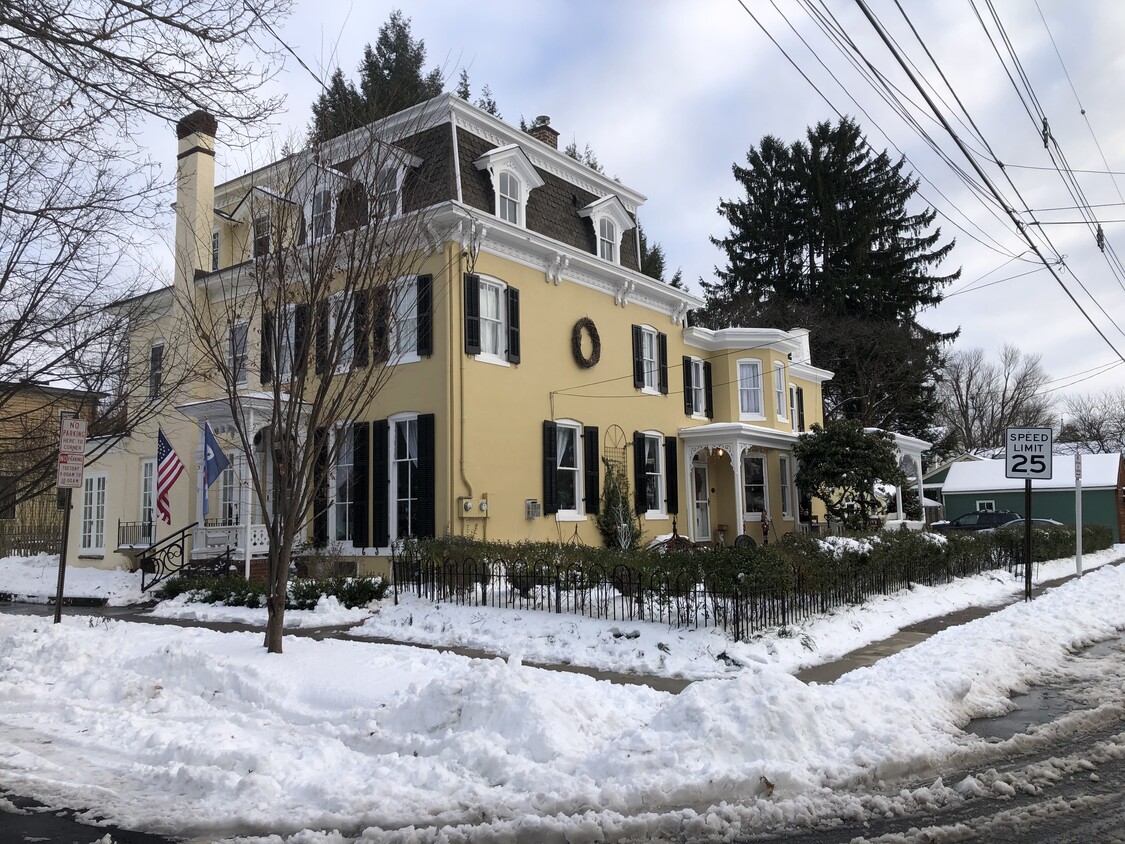 Primary Photo - 3 Jefferson St