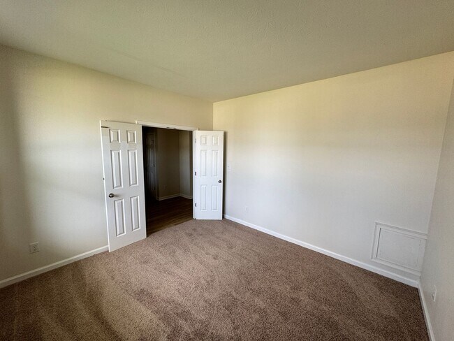 Building Photo - 2427 Sheek Rd