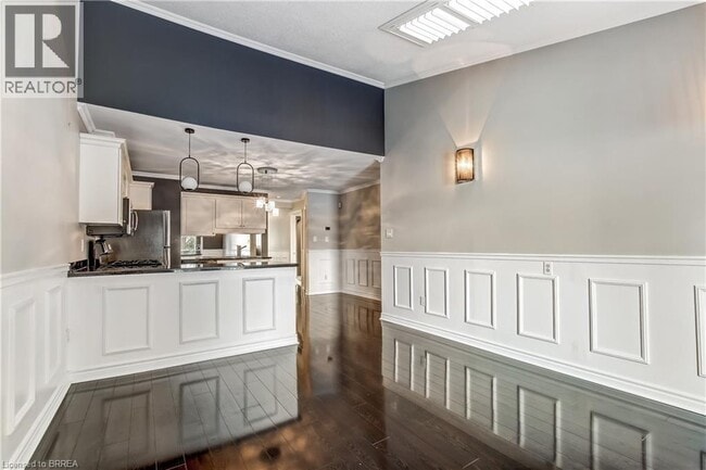 Building Photo - 66 Harris Ave