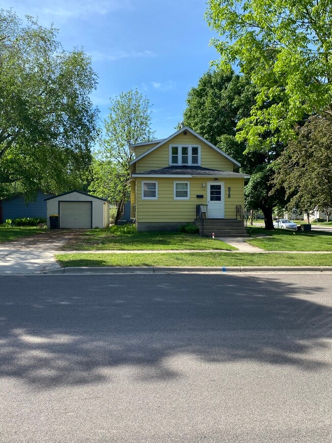 Building Photo - 519 Kandiyohi Ave SW