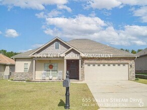 Building Photo - 655 Valley Stream Dr