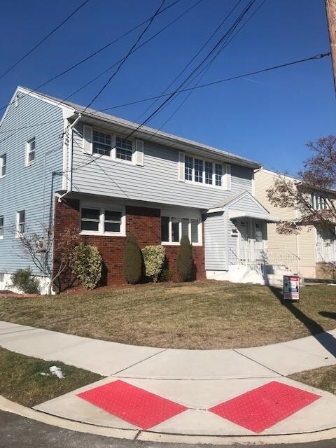 Primary Photo - 701 Hudson Ave