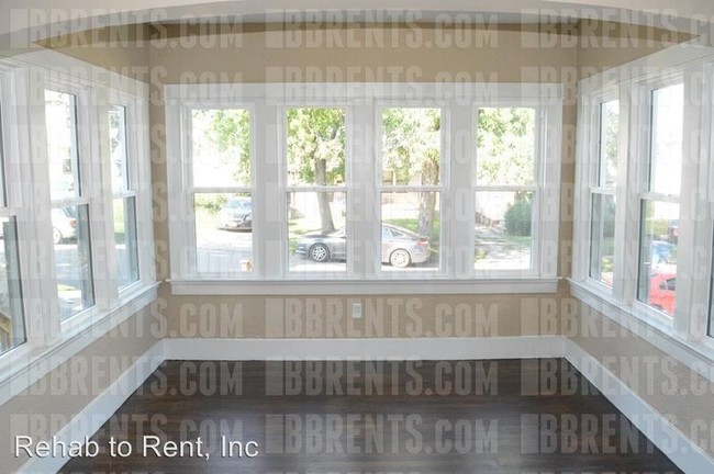 Building Photo - 3 br, 2 bath House - 234 Sandhurst Drive