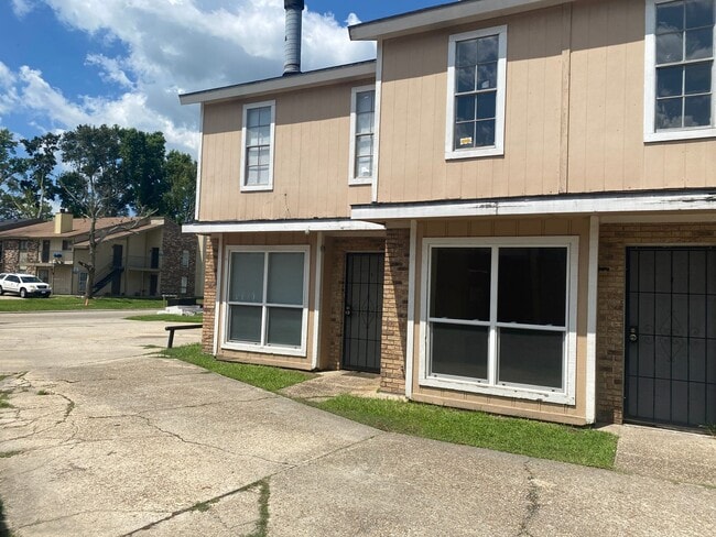 Building Photo - 8757 Granite Dr