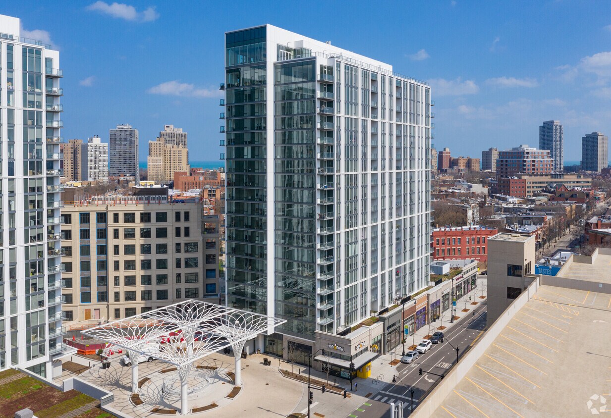 Foto principal - 2335 N Lincoln Ave
