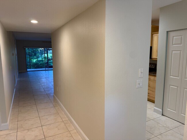 Foto del edificio - Lake Arrowhead 2 bedroom / 2 bath Condo