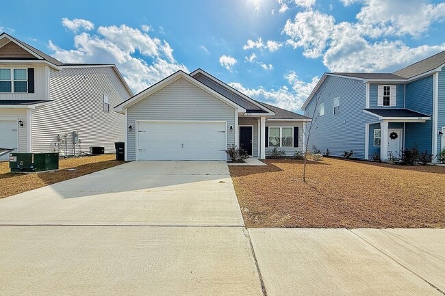 Building Photo - AVAILABLE MID-MARCH! (Pet Friendly)