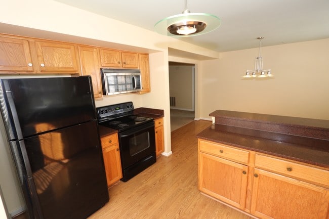 Kitchen 2 - 174 Kendrick Pl