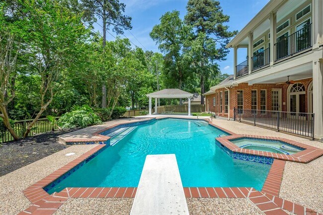 Building Photo - 4619 Breezy Point Dr