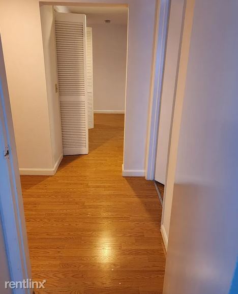 Building Photo - 4 br, 1 bath House - 1751 South Shelton St...
