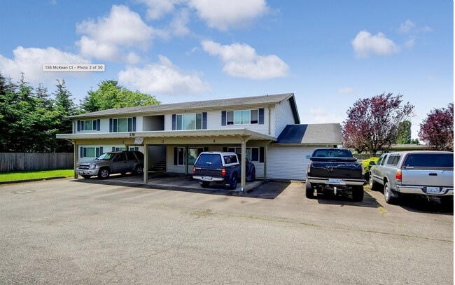 Building Photo - 136 McKean Ct