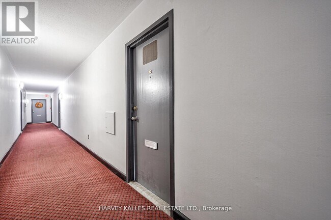 Photo du bâtiment - 2000 Sheppard Ave W