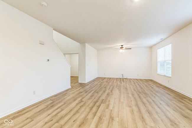 Building Photo - 3449 Briarwick Dr
