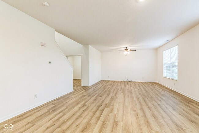 Foto del edificio - 3449 Briarwick Dr