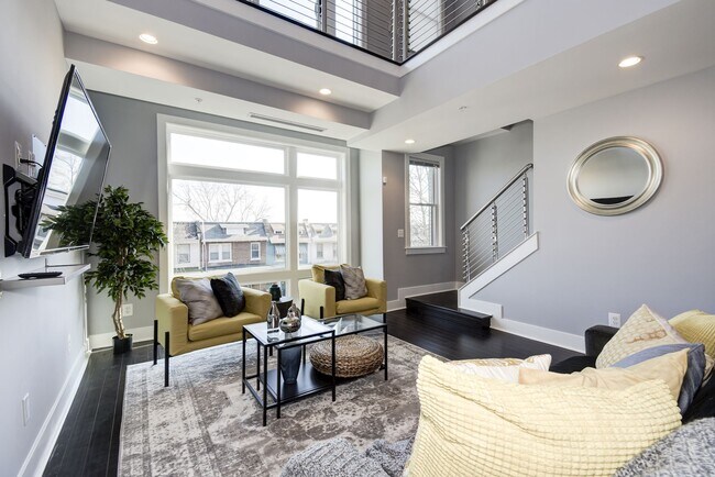 Foto del edificio - 2122 3rd St NE