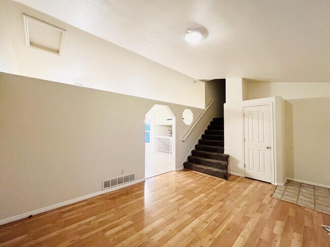 Building Photo - 377 Sego Lily Dr