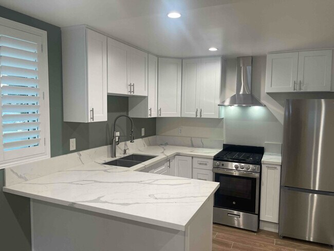 Building Photo - 12033 Youngdale Ave