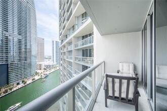 Building Photo - 475 Brickell Ave