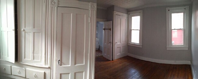 Building Photo - 331 S. Goodman St.