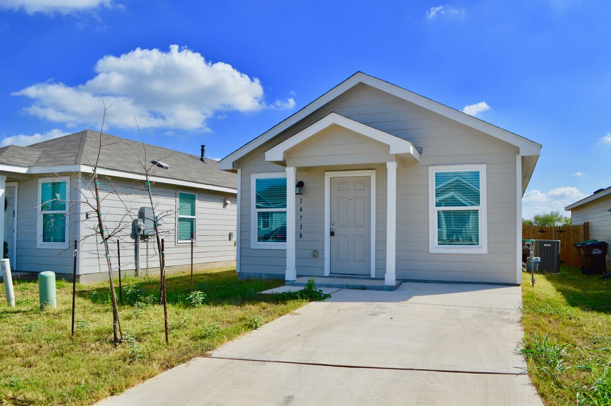 Foto principal - Super Cute 3 bed 3 bath Home!