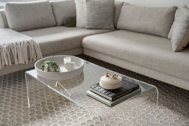 Foto del edificio - 330 W 58th St