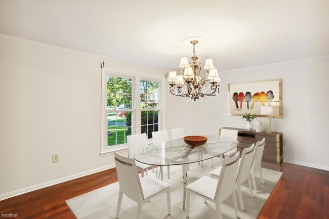Building Photo - 4 br, 3.5 bath House - 6 Starlight Ct
