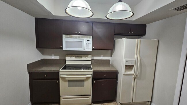 Building Photo - 744 Trekker Street