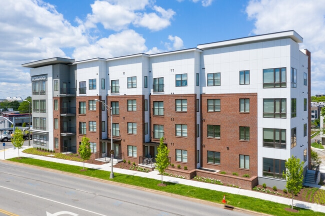 Photo - 12th & Wedgewood Apartments