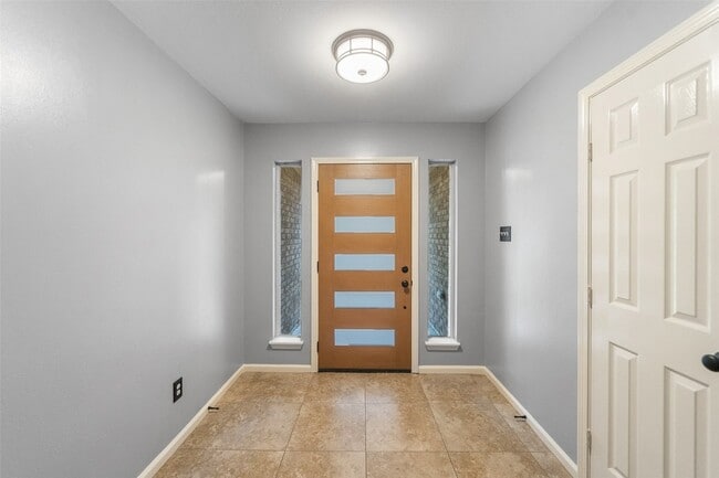 Photo - 16330 Autumn Wind Dr House