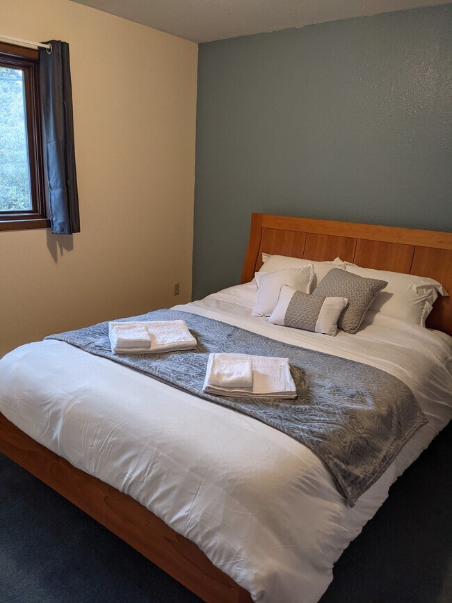 2610 McRae Rd, Anchorage, AK 99517 Townhome Rentals in Anchorage AK