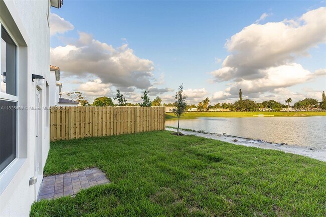 Foto del edificio - 2317 NW 130th St