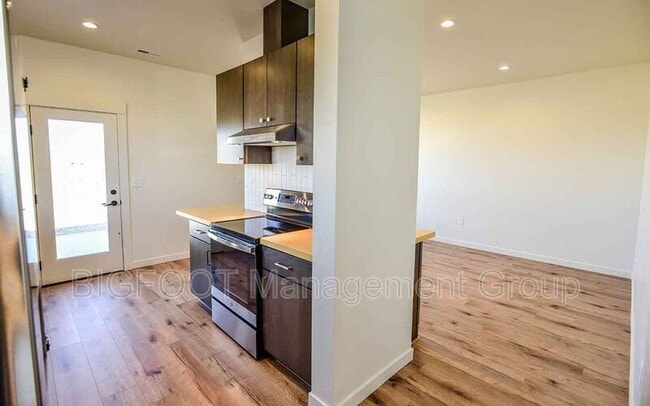 Building Photo - 2328 Shorthorn Ave