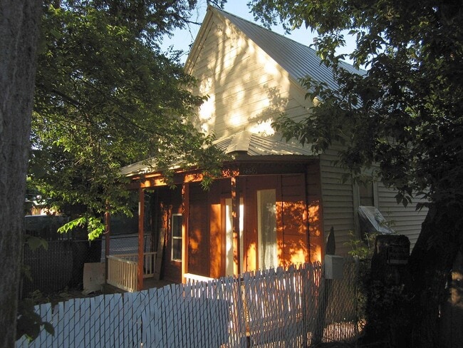 Building Photo - 2350 Orchard Ave