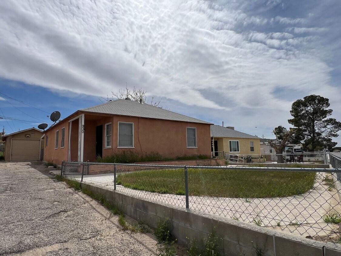 930 W Buena Vista St, Barstow, CA 92311 House Rental in Barstow, CA