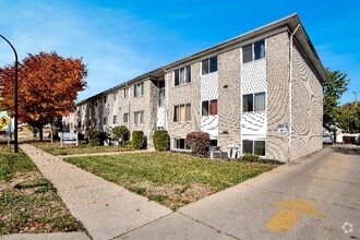 Building Photo - 1270 W Nine Mile Rd