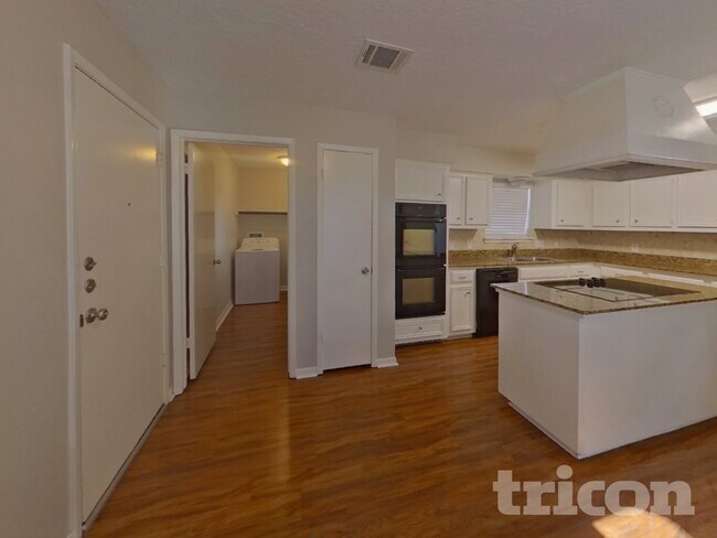 Foto del edificio - 3602 Hill Springs Dr