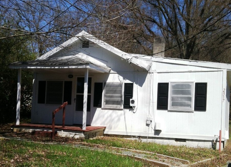Primary Photo - 2317 Radiance Dr