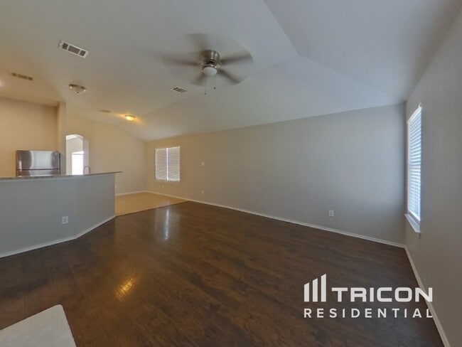 Building Photo - 9024 Weller Ln