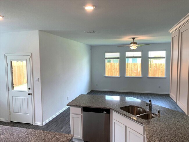 Building Photo - Sweet one-year-old house in Fate